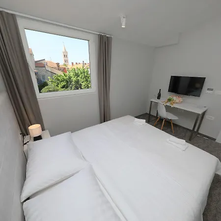 بيت شباب Downtown Boutique زادار