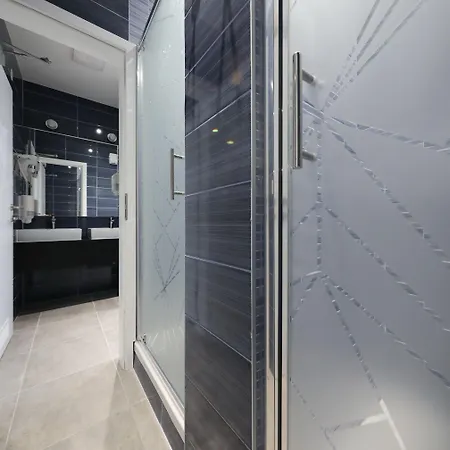 Downtown Boutique بيت شباب