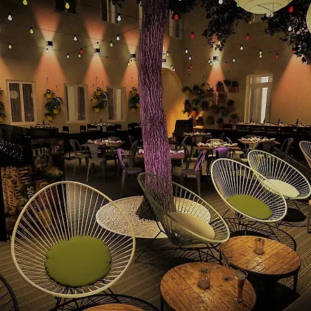 بيت شباب Downtown Boutique