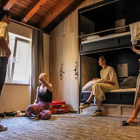 بيت شباب Downtown Boutique