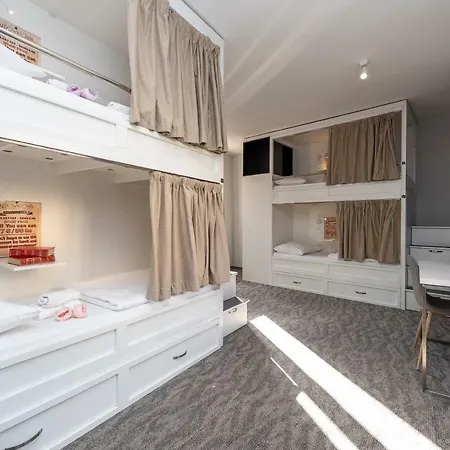 بيت شباب Downtown Boutique