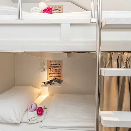 Downtown Boutique بيت شباب *