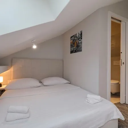 Downtown Boutique بيت شباب *