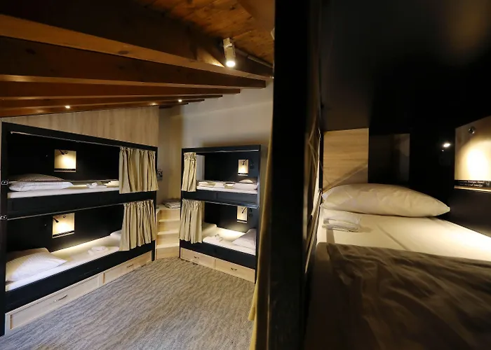 אכסניה Downtown Boutique