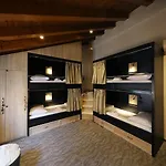 Downtown Boutique Hostel *