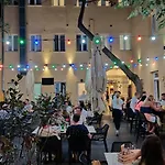 Downtown Boutique Hostel *