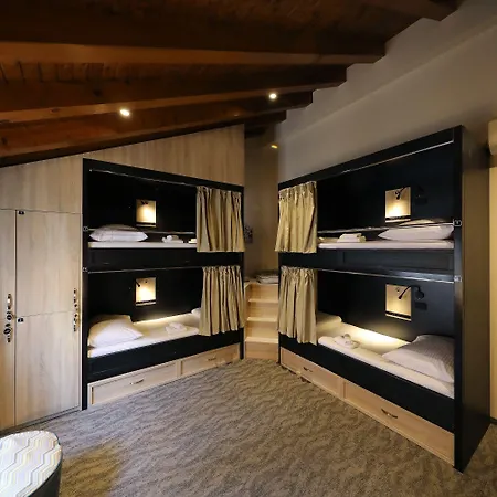 Downtown Boutique Hostel *