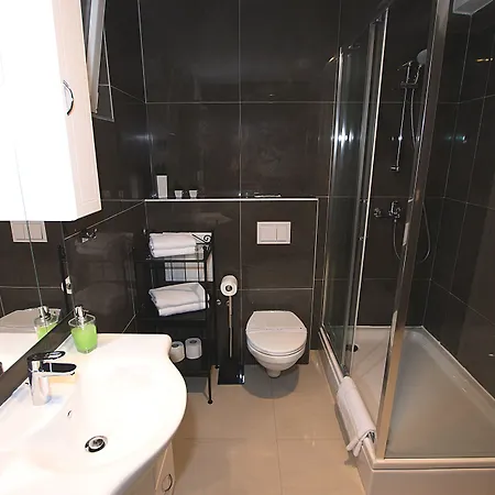 Downtown Boutique * Zara