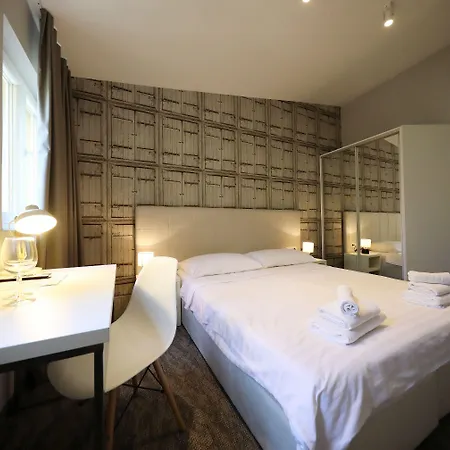 بيت شباب Downtown Boutique زادار