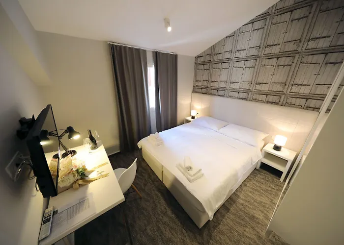 Downtown Boutique Zára